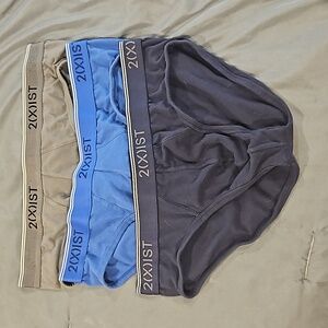 2(X)IST BRIEFS 3 pair large